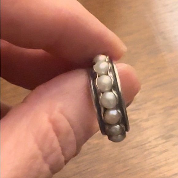 Silpada silver and pearl ring in size 7, great condition - Picture 6 of 7